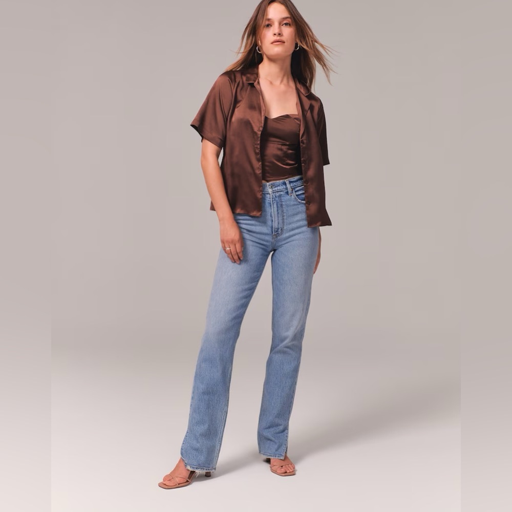 Abercrombie & Fitch Ultra High Rise 90s Straight Jean